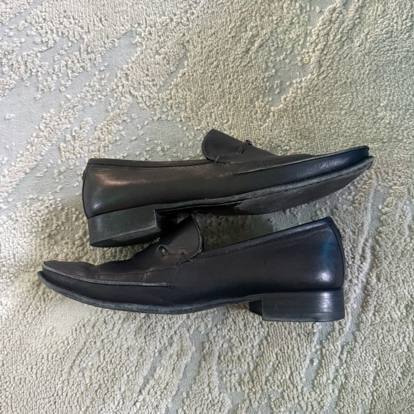 Louis Vuitton black leather loafers dress shoes logo plate slip on 7.5 main image 2